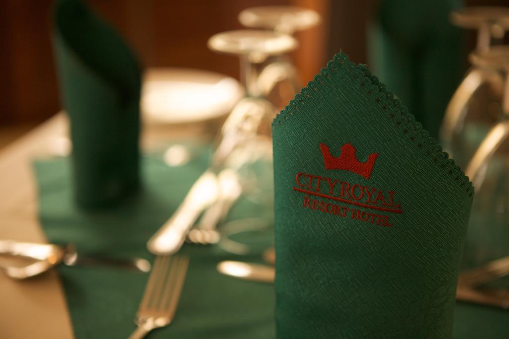 City Royal Resort Hotel Kyambogo  Экстерьер фото