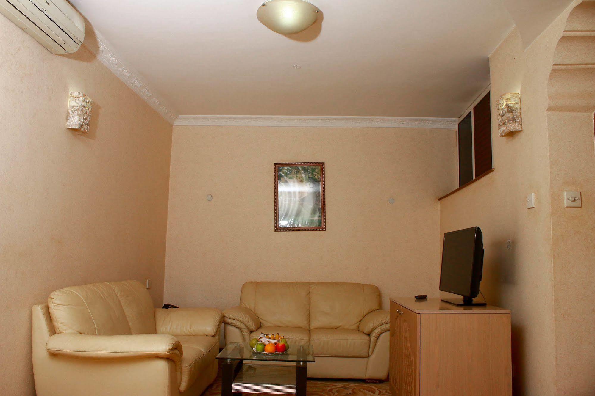 City Royal Resort Hotel Kyambogo  Экстерьер фото