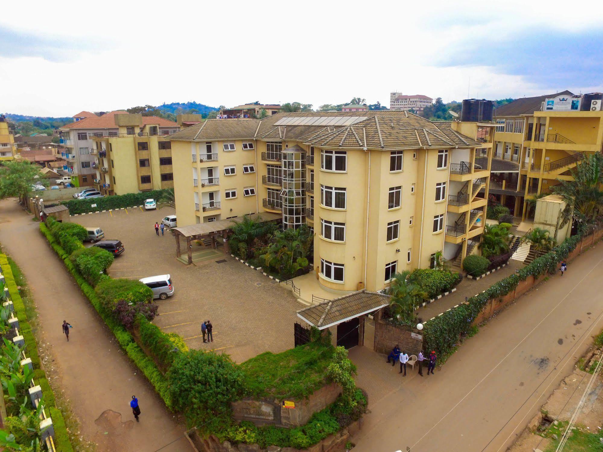 City Royal Resort Hotel Kyambogo  Экстерьер фото